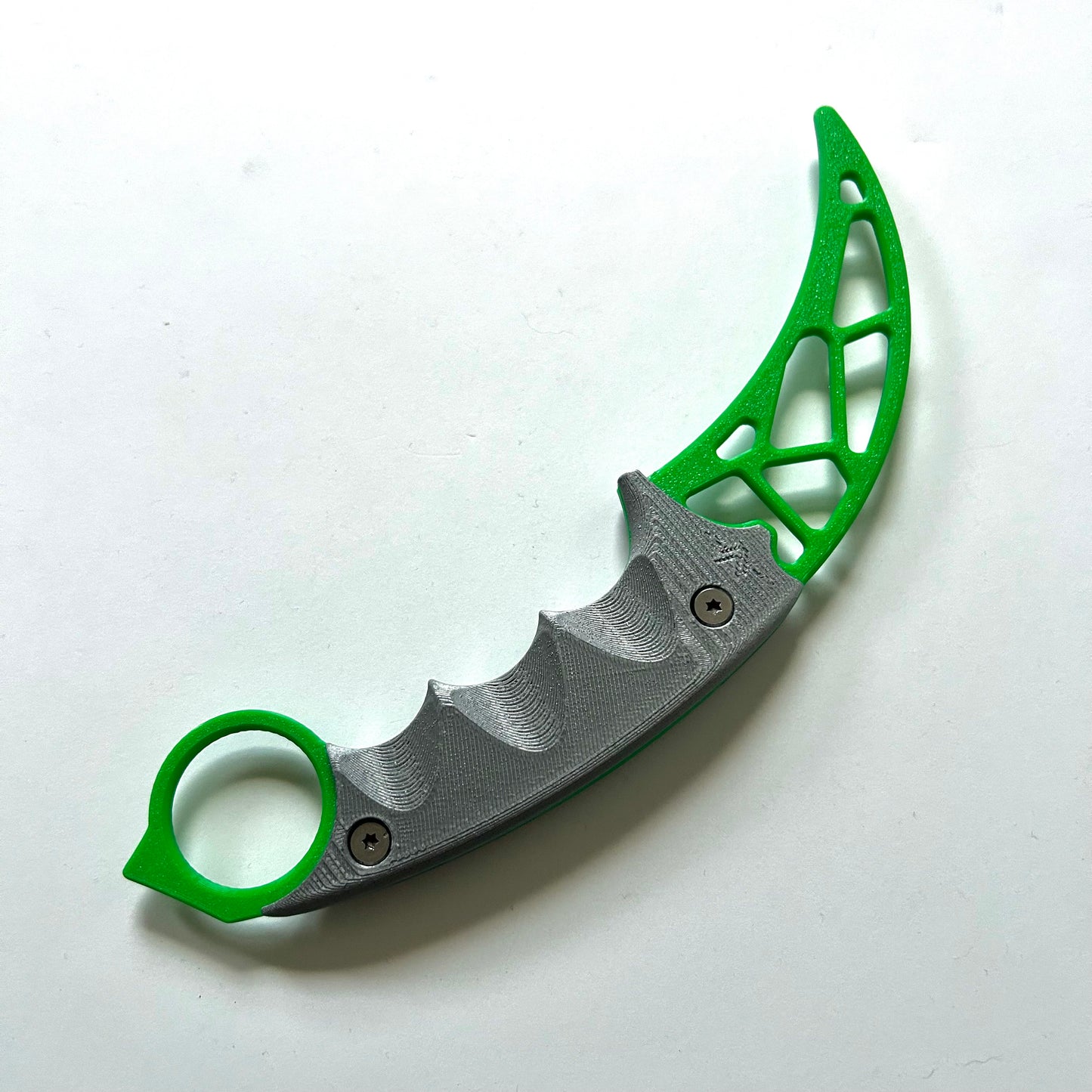 Weighted Shattered Karambit Trainer