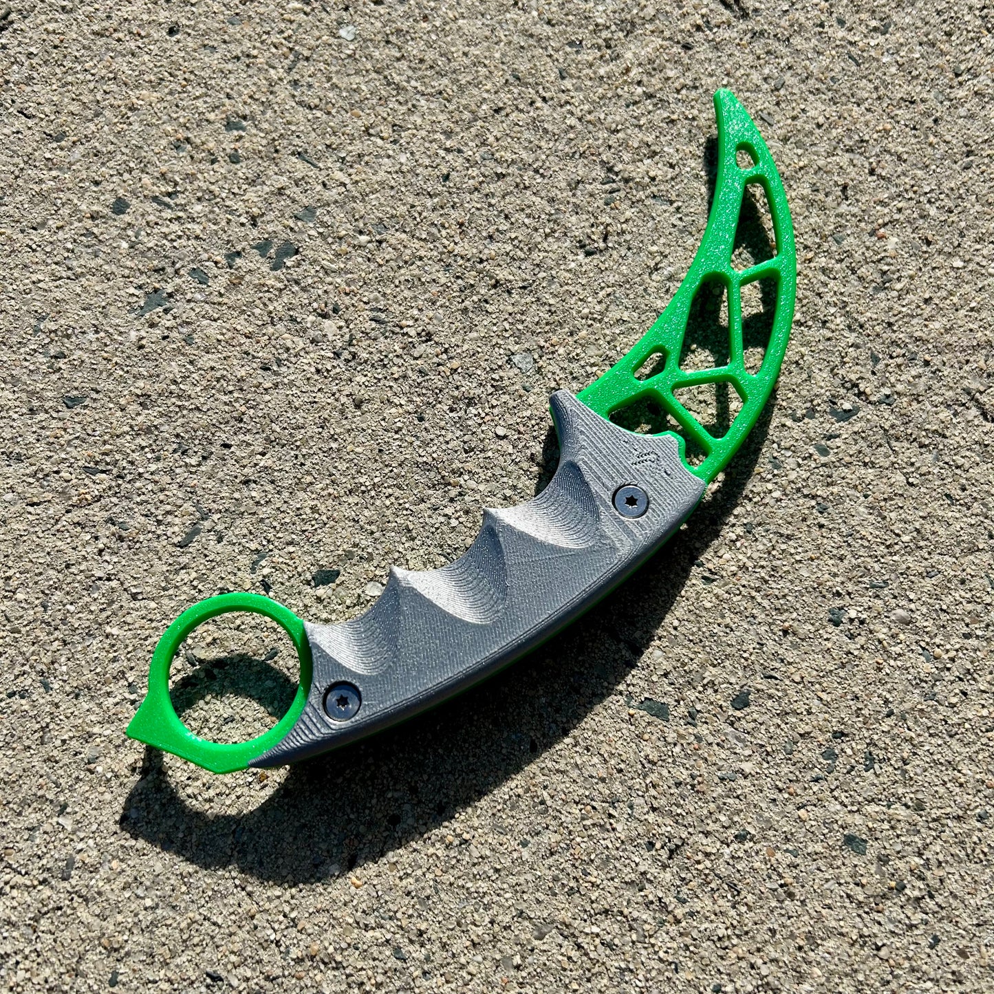 Shattered Karambit Trainer