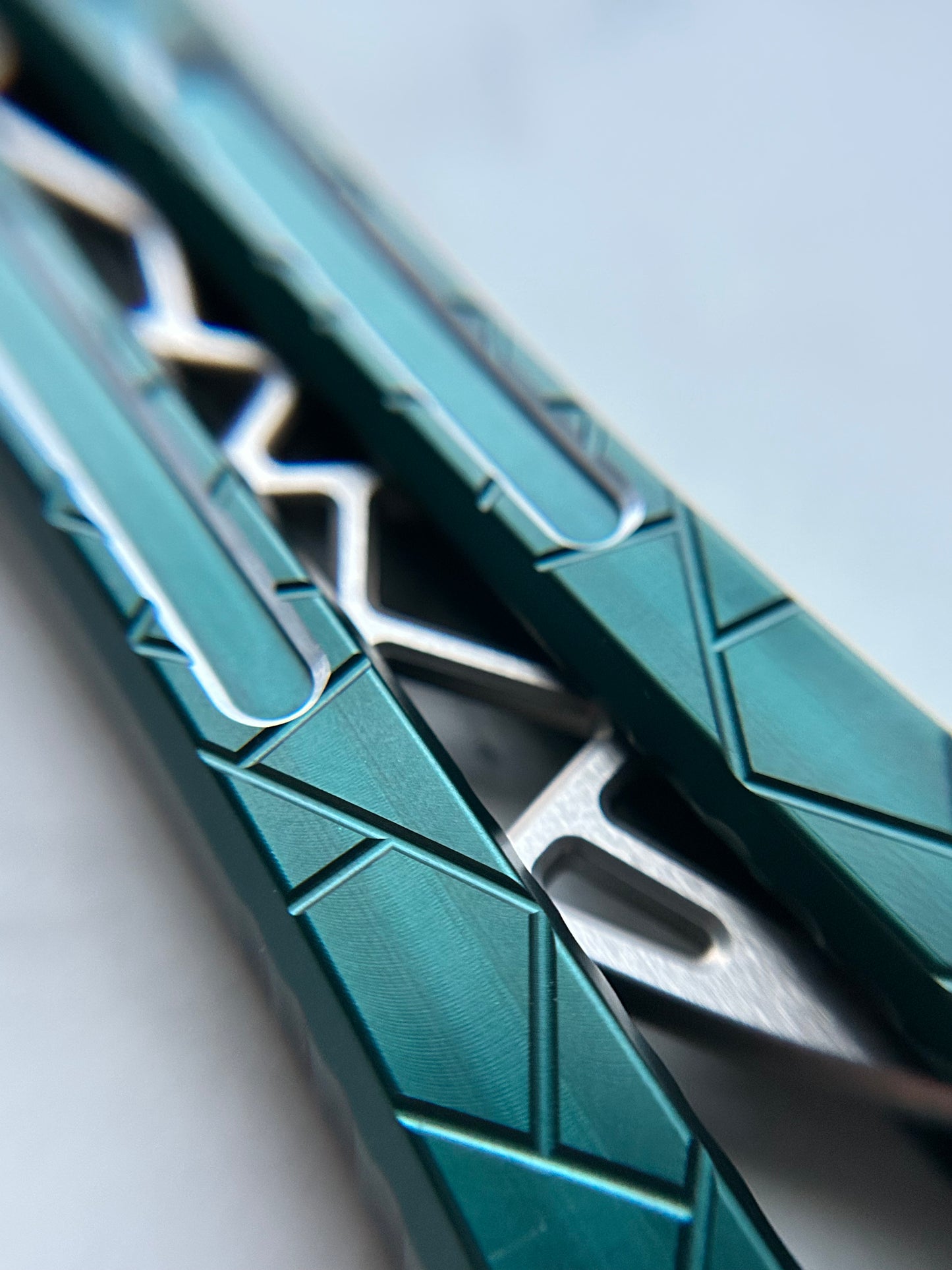 Shattered v1 Dual-Tone
