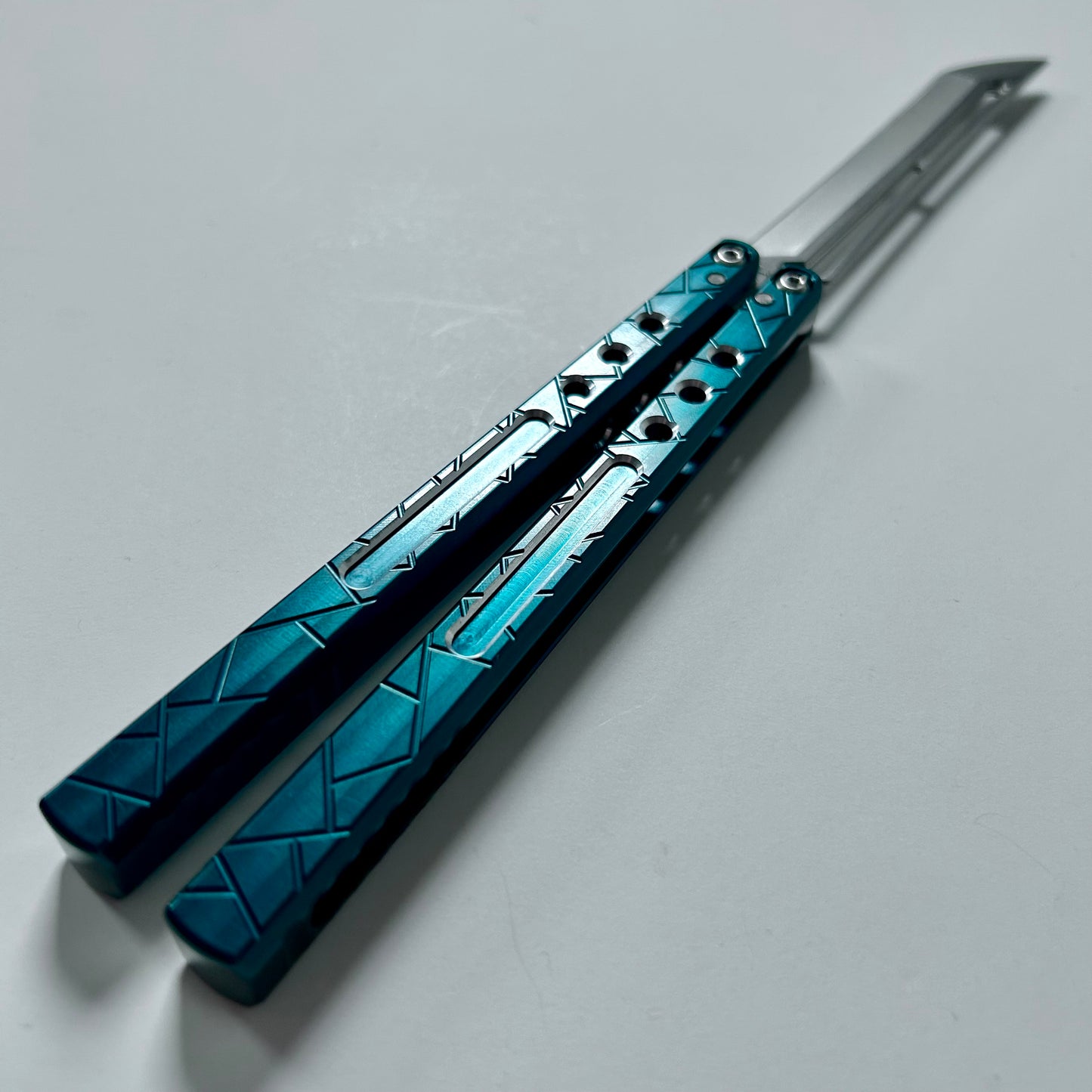 Shattered v1 Dual-Tone